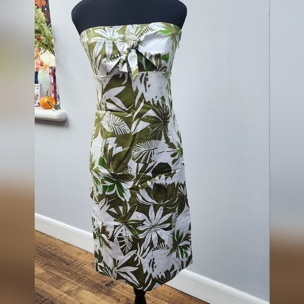 Willie Smith Strapless Tropical Dress  Size 8 White with Green Floral